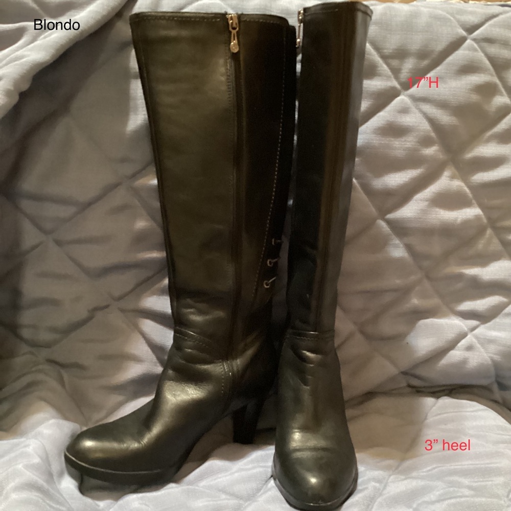 Like new Ladies Blondo dress boots